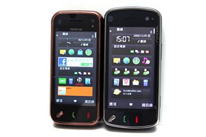 同門之爭：Nokia N97 VS N97 mini