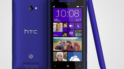 HTC 8X 連同 PCCW $0 機價月費計劃搶閘推出