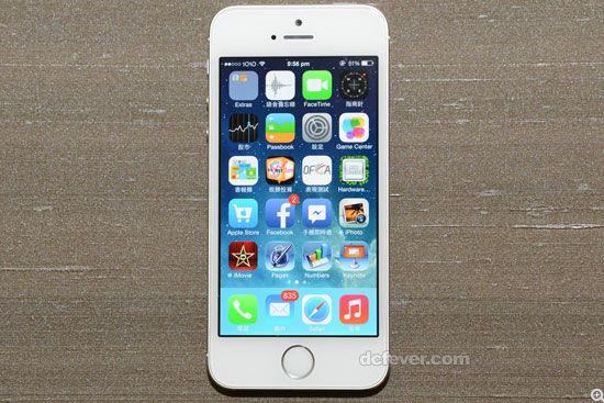 iPhone 5S 保留 iPhone 5 的金屬機身設計