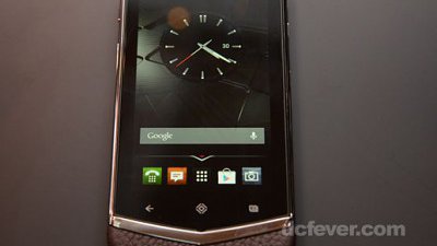 土豪金 iPhone 5S 都要行埋一邊：Vertu Constellation 推出定價 $52,000