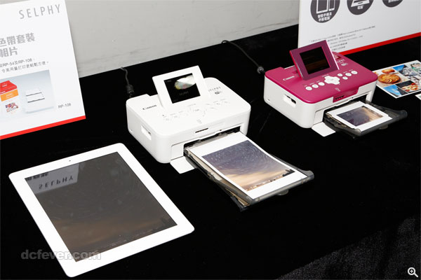 新的 AirPrint 功能讓 CP910 直接打印 iPhone、iPad 中的相片。