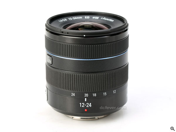 鏡頭在變焦時會伸長少許