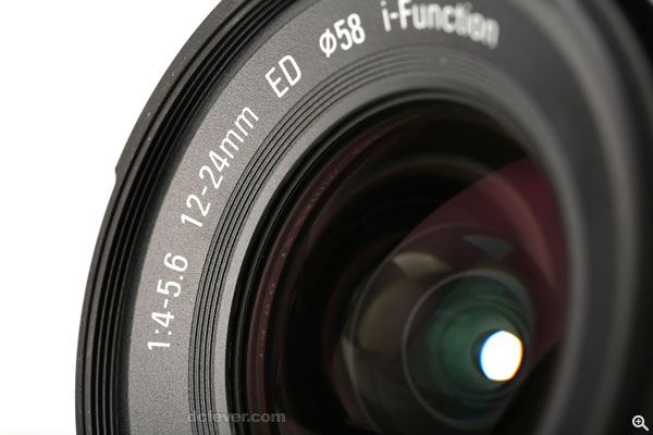 鏡頭濾鏡口徑為 58mm