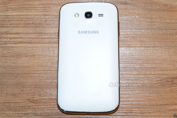 Samsung Galaxy Grand Neo 採用塑膠質感強的機背