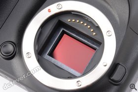 NX 30 使用 APS-C 片幅 CMOS 感光元件,加上高運算的 DRIMeIV 影像處理器,畫質有保證。