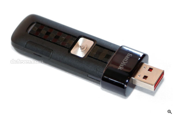 SanDisk Connect 無線 USB 2.0 手指。