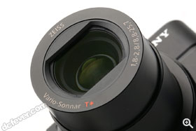 配上一支新的等效 24-70mm 蔡司鏡頭，提供 f/1.8-2.8 大光圈。