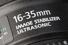 EF 16-35mm F4L IS USM 是 Canon 首支內置 IS 防震的全片幅超廣角變焦鏡頭。