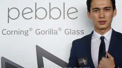 Pebble Steel 精鋼智能錶：iOS 及 Android 手機通殺