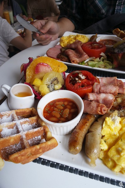 拍攝設定:24mm、ISO460、f/3.5、1/40s