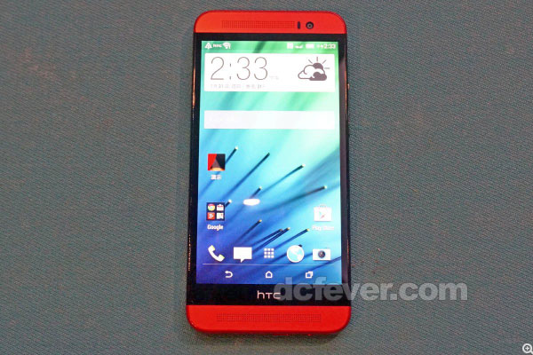 HTC One E8 設有 5 吋屏幕