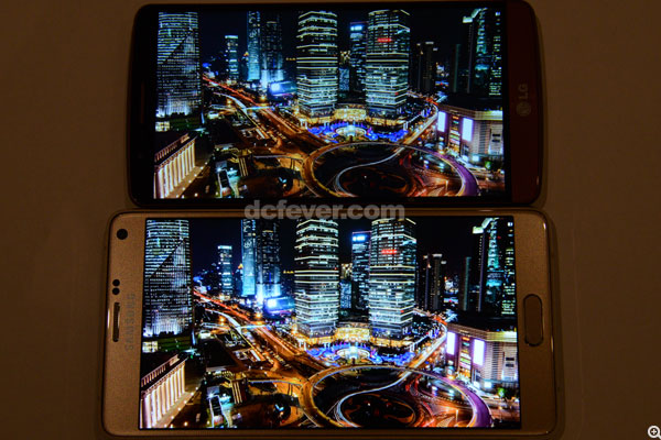 在夜景圖片可看到 Galaxy Note 4 屏幕亮度較高，完全帶出夜景相片的繁華感覺 (上 G3、下 Note 4 )