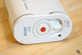 攝錄按鈕設有保險鎖