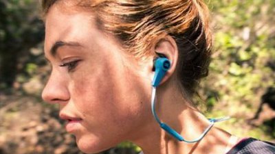 JBL 出 Reflect BT 運動型藍牙耳機唔係 HTC 機都岩洗！
