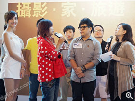 攝旅作家 Celia Cheng (左)及攝旅達人 Zulu Lo (右)就各參賽者的表現作最後總結。