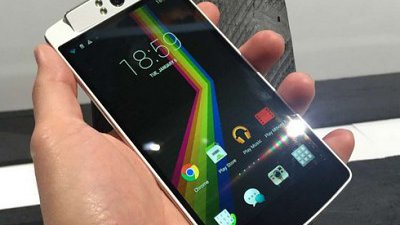 Polaroid 推出自拍手機：山寨中國 Oppo 手機？

