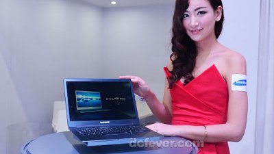 Samsung ATIV Book 9 極輕 Notebook 可全天候使用！