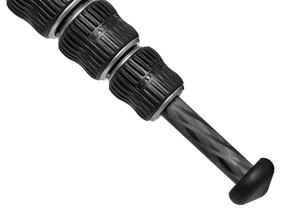 Gitzo 更新 Traveler 系列:新碳纤、新脚锁!