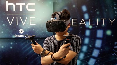 VR 虛擬實景裝置 HTC Vive 體驗第二擊！改進的地方有不少
