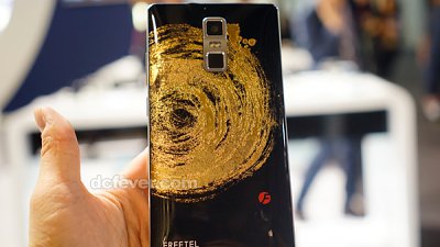 京都工藝金箔手機：日牌「FreeTel Samurai 極」MWC 2016 閃爆現身！