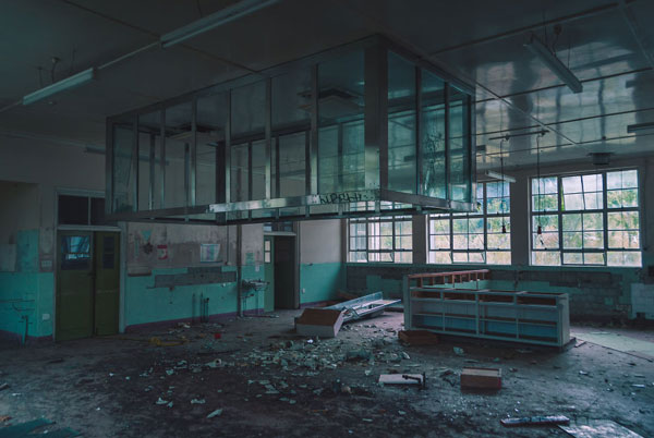 拍摄废弃医院竟然与儿时恶梦有关
