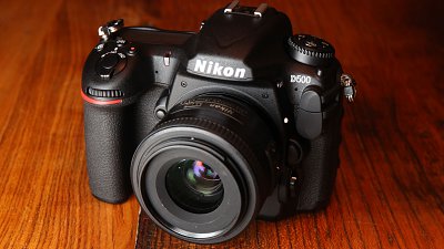 編輯 mic：「1/3 價錢享受九成 D5 功力」- Nikon D500 一手試玩
