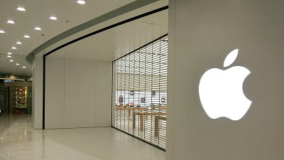 APM Apple Store 率先看！早起的果農有機會拎免費 T-Shirt！