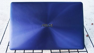 【系列中完美版本】Asus ZenBook 3 Deluxe UX490UA 試玩

