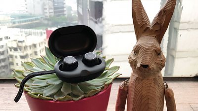 簡約大師加入無線藍牙耳機混戰：B&O Beoplay E8 試玩
