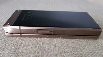 Samsung W2019 尊貴級摺機曝光！窺探 Galaxy S10 的規格
