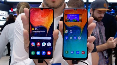 Samsung Galaxy A30、A50 現身 MWC！中價機設屏下指紋識別功能