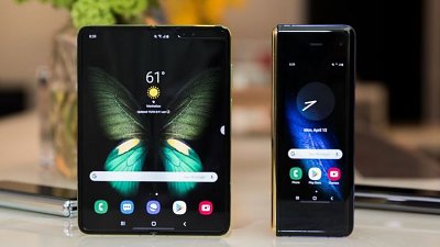 Samsung Galaxy Fold 摺屏機皇韓國賣街！售價約 HK$15,000