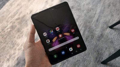 Samsung Galaxy Fold 摺屏機皇香港版月底上市