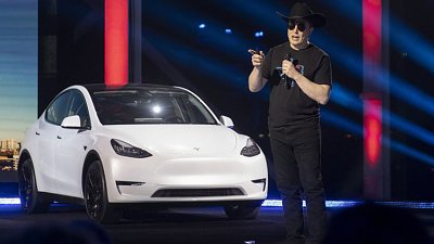 Tesla 德州新工廠開幕！Elon Musk 預告推出「自動駕駛」的士