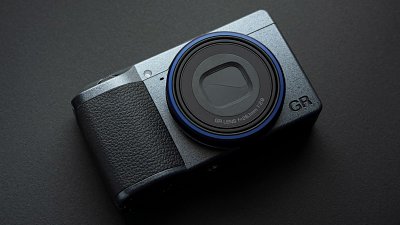 較套裝版僅平 US$50？Ricoh GR IIIx Urban Edition「單飛」上市