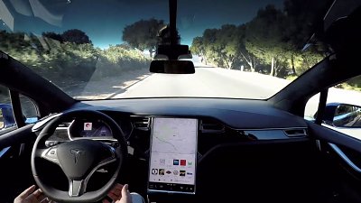Tesla 2016 年自動駕駛影片原來是假的！？