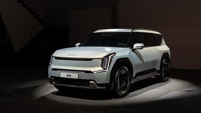 全新起亞 EV9 大型電動 SUV 驚喜現身！