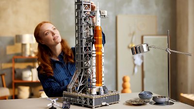 LEGO 登月火箭：剩係發射台就有排玩！