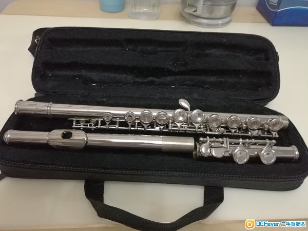 出售 美国造长笛 flute 牌子vif 型号cf-48cn 500$