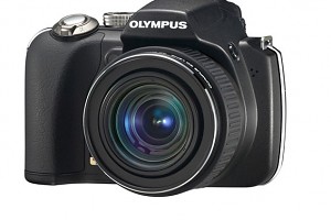 20 倍變焦、26mm 廣角：Olympus SP-565UZ