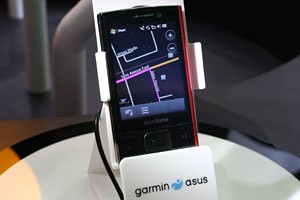 GPS 智能手機雙雄：Garmin-Asus M20、G60 首度亮相
