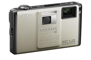 首創投影功能：Nikon Coolpix S1000pj