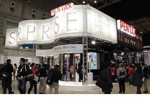 日本 CP+ 直擊：Pentax 展館排隊試玩 645D