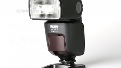輕觸式閃燈首現：Metz 推出 Tocuh LCD 的 52 AF-1 digital