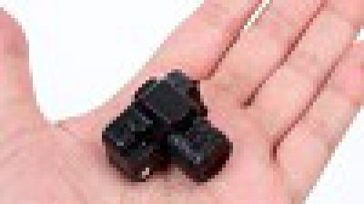 只重 17g 的單反？ 500 萬像、720p 高清拍片 