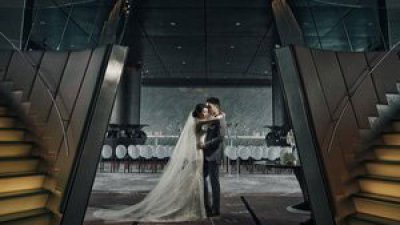 Dennis Mok 以 Sony SLT-A99V 展現一燈婚禮照自然美