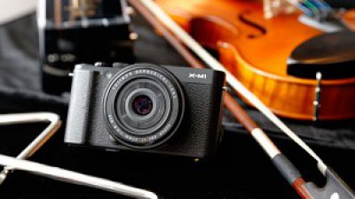 輕量級入門機：Fujifilm X-M1 無反登場 