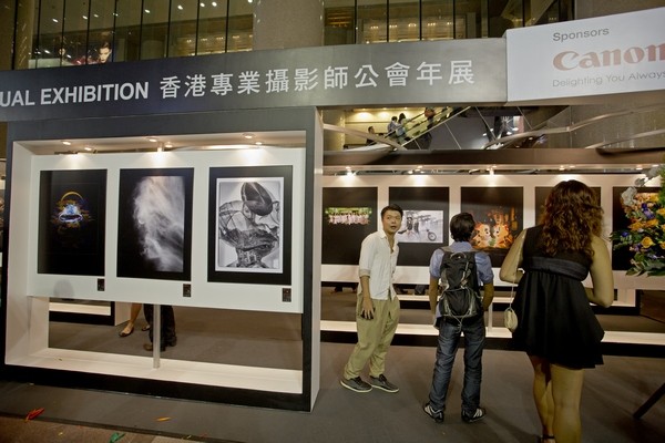現場可欣賞各攝影大師的作品，了解現今攝影創作的發展路向。