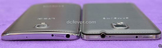 Galaxy Round (左) 與 Galaxy Note 3 (右) 平放時比較 