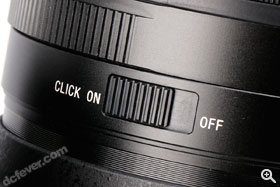 鏡頭底部設有「Click」聲開關掣，留意關閉「Click」聲並不代表無段式光圈。